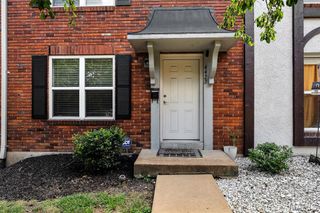 4422 Pegasus Dr, Oakville, MO 63129