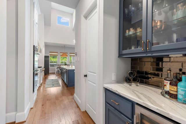 7 Peerless Point Place, Tomball, TX 77375