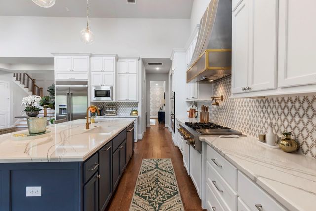 7 Peerless Point Place, Tomball, TX 77375