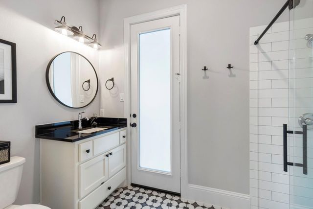 7 Peerless Point Place, Tomball, TX 77375