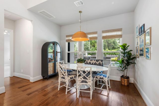 7 Peerless Point Place, Tomball, TX 77375