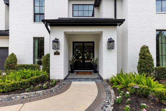 7 Peerless Point Place, Tomball, TX 77375