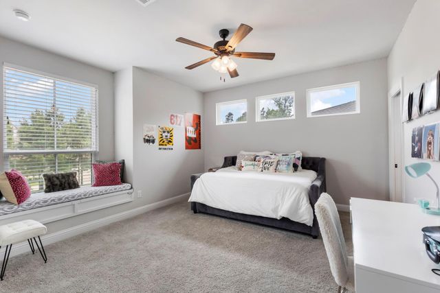 7 Peerless Point Place, Tomball, TX 77375