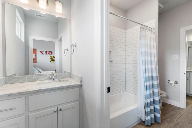 7 Peerless Point Place, Tomball, TX 77375