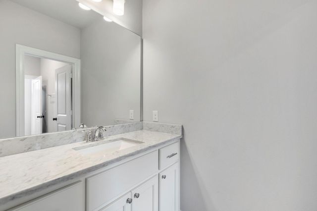 7 Peerless Point Place, Tomball, TX 77375