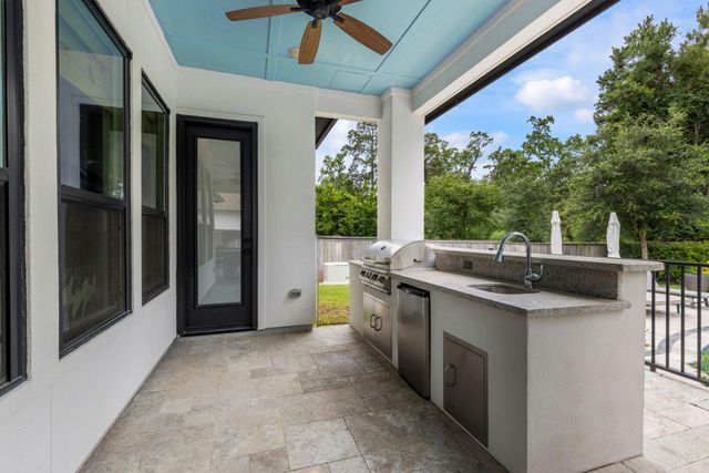 7 Peerless Point Place, Tomball, TX 77375