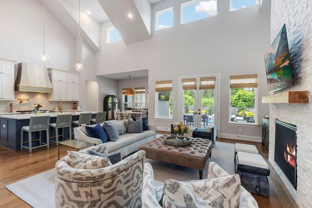 7 Peerless Point Place, Tomball, TX 77375