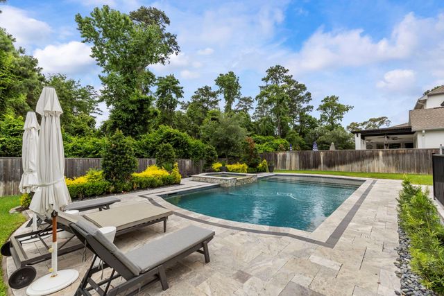 7 Peerless Point Place, Tomball, TX 77375