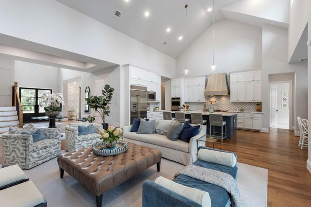 7 Peerless Point Place, Tomball, TX 77375