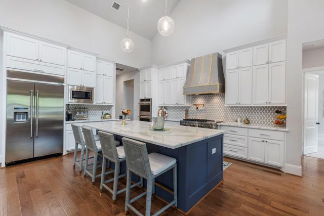 7 Peerless Point Place, Tomball, TX 77375