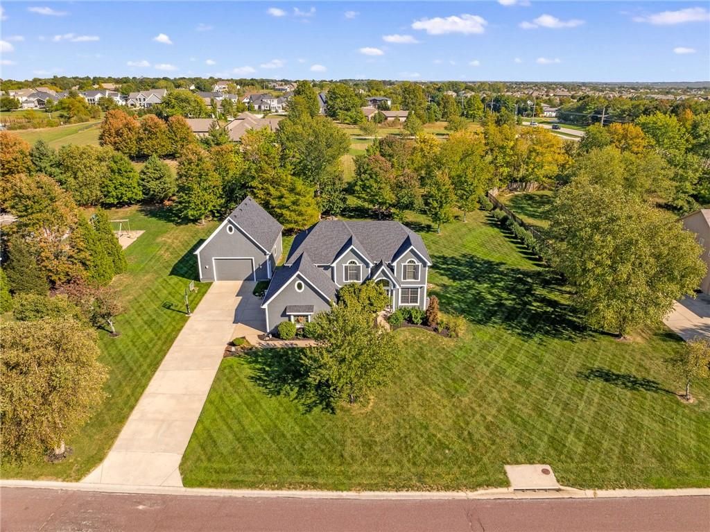 15801 Parkhill Street, Overland Park, KS 66221