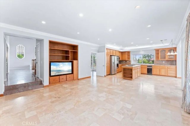 2634 N Waterford, Orange, CA 92867