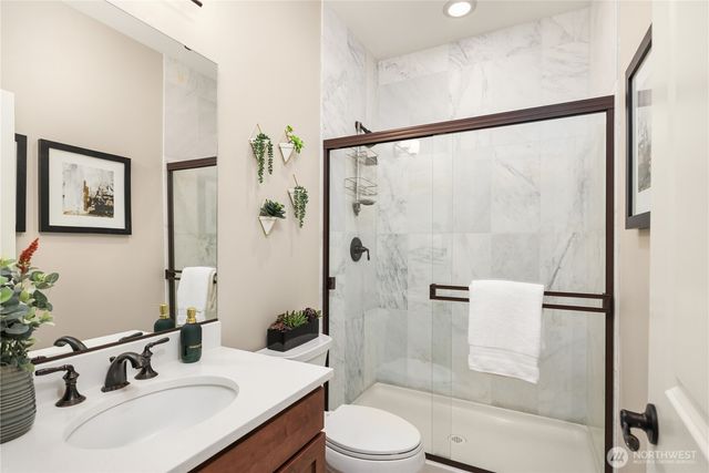 1444 242nd Avenue NE, Sammamish, WA 98074