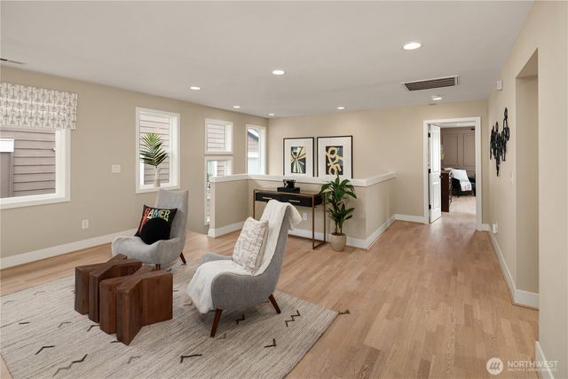 1444 242nd Avenue NE, Sammamish, WA 98074