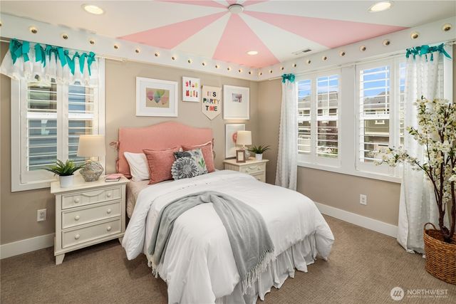 1444 242nd Avenue NE, Sammamish, WA 98074