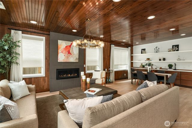 1444 242nd Avenue NE, Sammamish, WA 98074