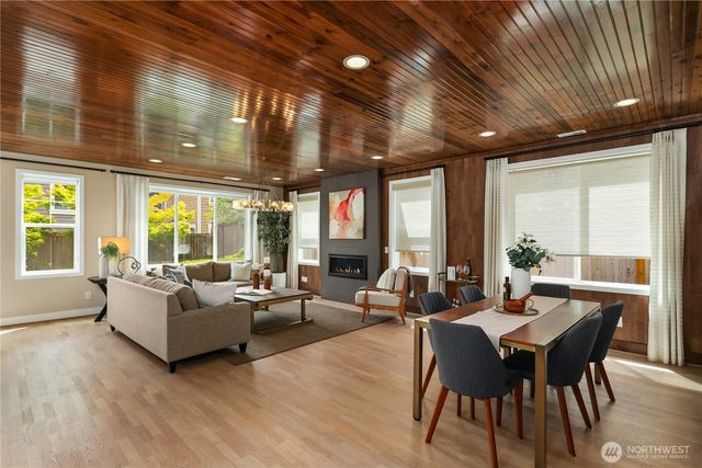 1444 242nd Avenue NE, Sammamish, WA 98074
