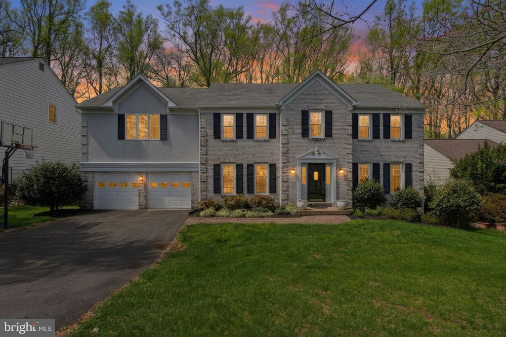 Image 13 of property listing at 10525 PATUXENT RIDGE WAY, Laurel, MD 20723
