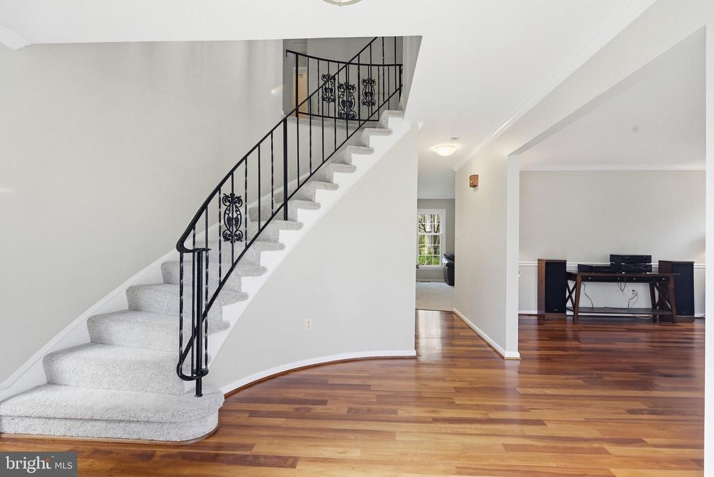 Image 14 of property listing at 10525 PATUXENT RIDGE WAY, Laurel, MD 20723