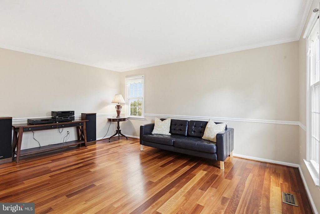 Image 15 of property listing at 10525 PATUXENT RIDGE WAY, Laurel, MD 20723