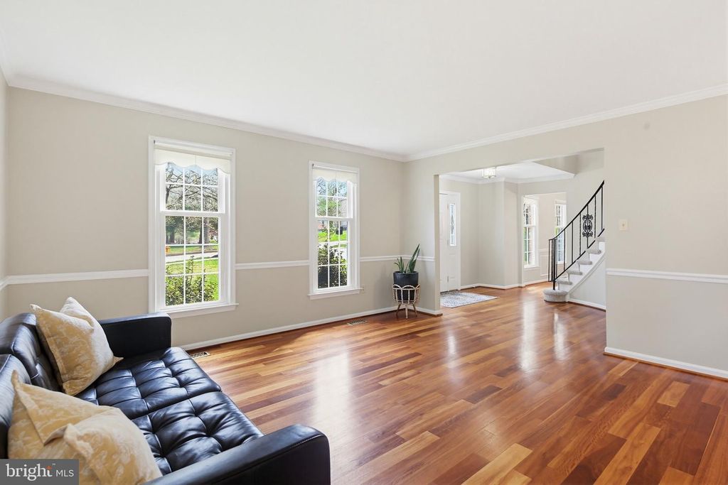 Image 3 of property listing at 10525 PATUXENT RIDGE WAY, Laurel, MD 20723