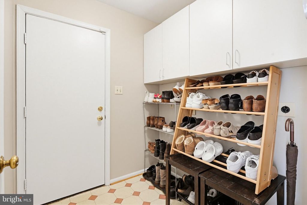 Image 32 of property listing at 10525 PATUXENT RIDGE WAY, Laurel, MD 20723