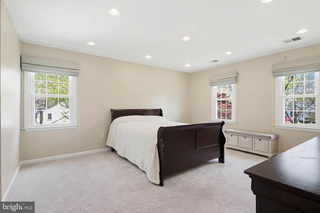 Image 33 of property listing at 10525 PATUXENT RIDGE WAY, Laurel, MD 20723