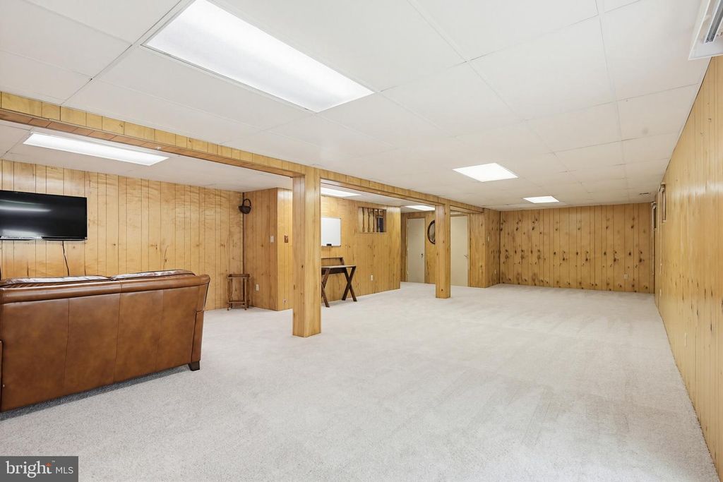 Image 55 of property listing at 10525 PATUXENT RIDGE WAY, Laurel, MD 20723