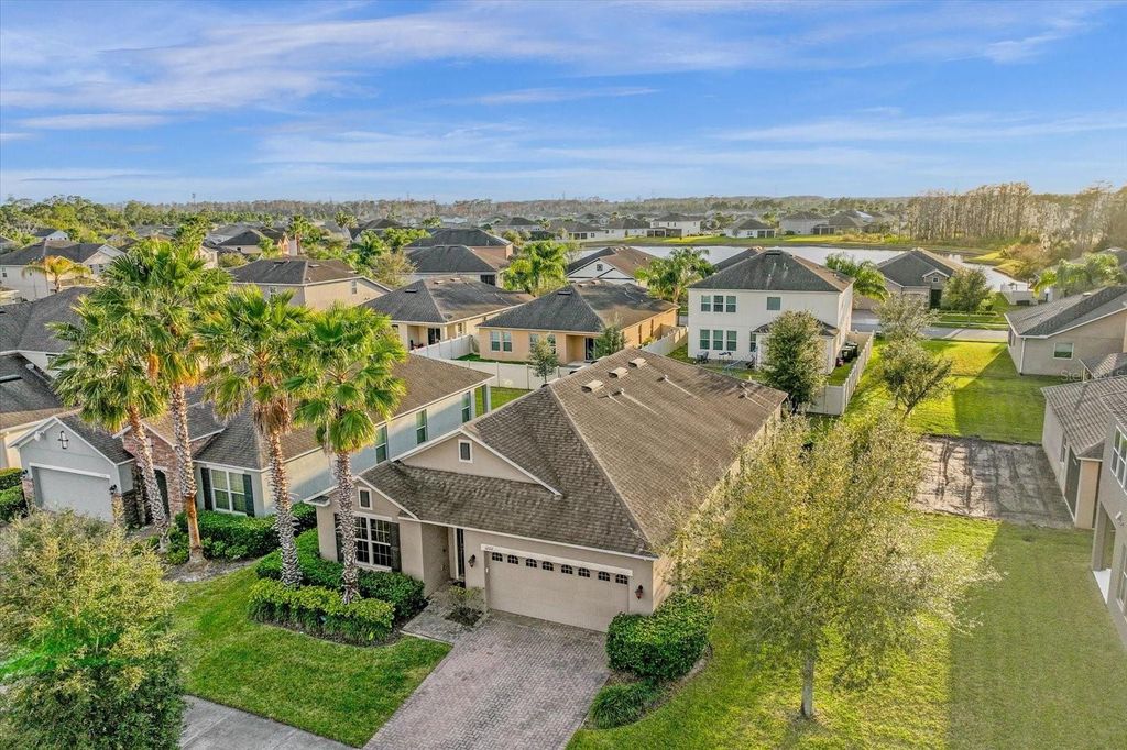 Image 5 of property listing at 12112 SAWGRASS RESERVE BOULEVARD, Orlando, FL 32824