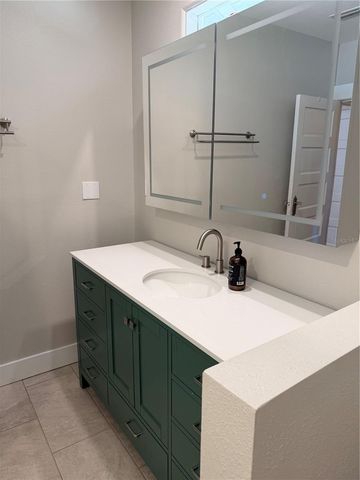 1004 PALMER STREET, Orlando, FL 32801