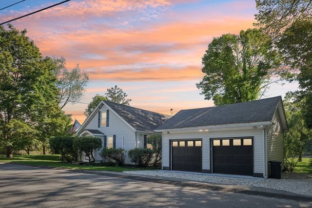 39 Water Street, Freetown, MA 02702