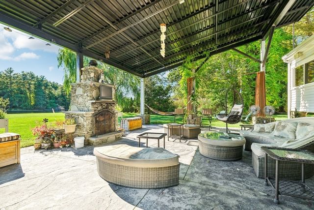 39 Water Street, Freetown, MA 02702