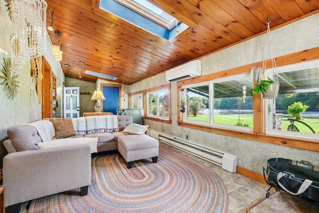 39 Water Street, Freetown, MA 02702