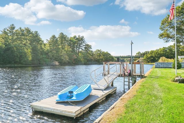 39 Water Street, Freetown, MA 02702