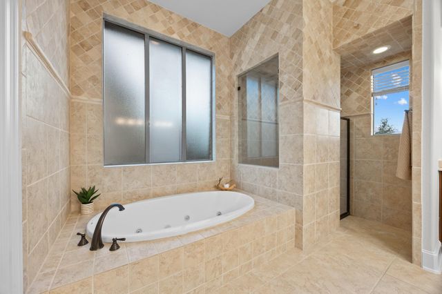 309 Santaluz LN, Austin, TX 78732
