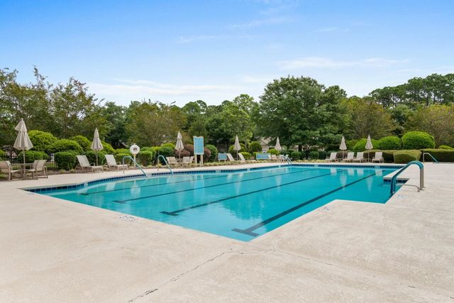 913 Morrall Dr., North Myrtle Beach, SC 29582