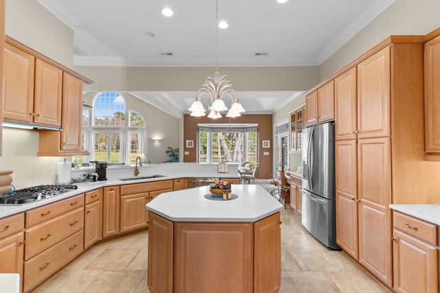 913 Morrall Dr., North Myrtle Beach, SC 29582