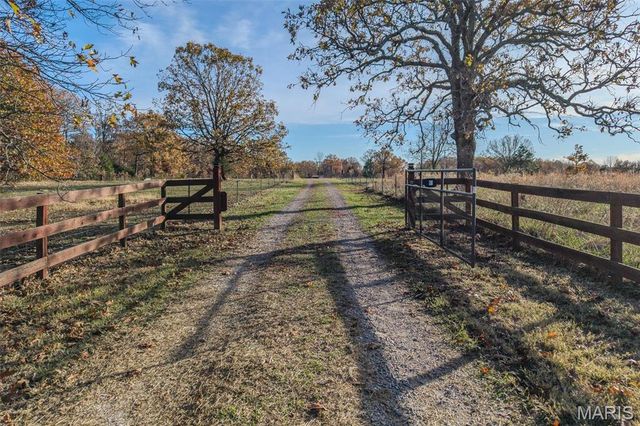 15650 HWY WW, Lebanon, MO 65536