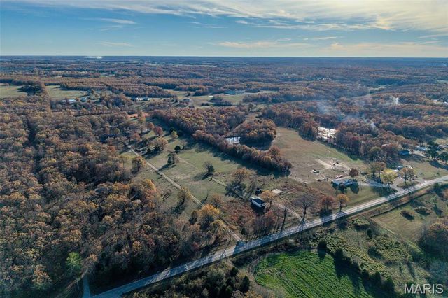 15650 HWY WW, Lebanon, MO 65536