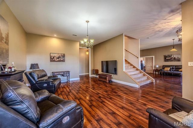 15650 HWY WW, Lebanon, MO 65536