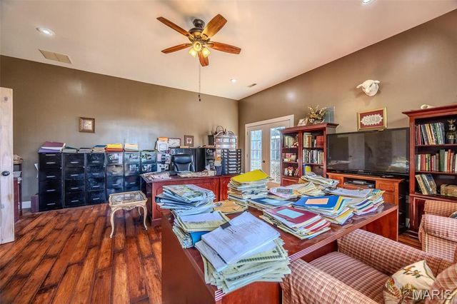 15650 HWY WW, Lebanon, MO 65536