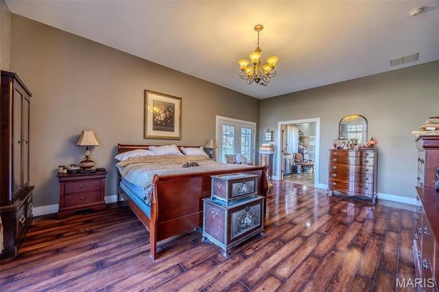 15650 HWY WW, Lebanon, MO 65536