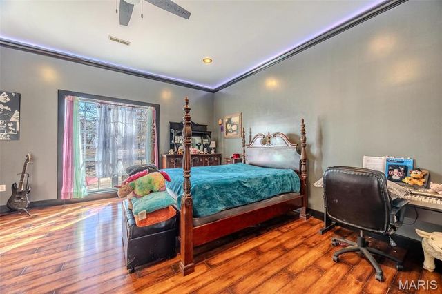 15650 HWY WW, Lebanon, MO 65536