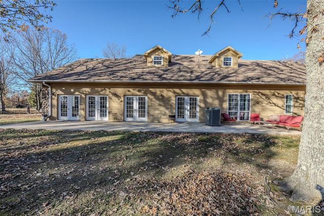 15650 HWY WW, Lebanon, MO 65536