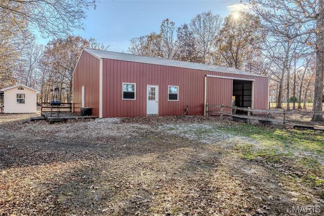 15650 HWY WW, Lebanon, MO 65536