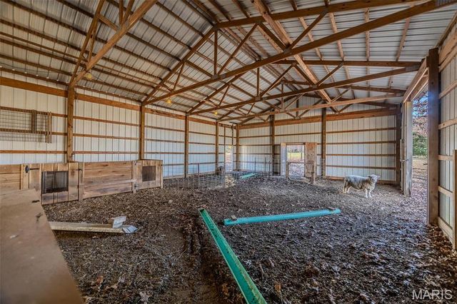 15650 HWY WW, Lebanon, MO 65536