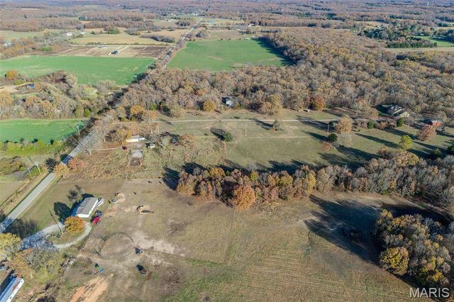 15650 HWY WW, Lebanon, MO 65536