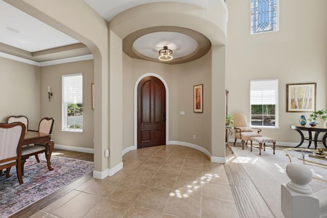 9425 Pinehurst Dr, Roseville, CA 95747