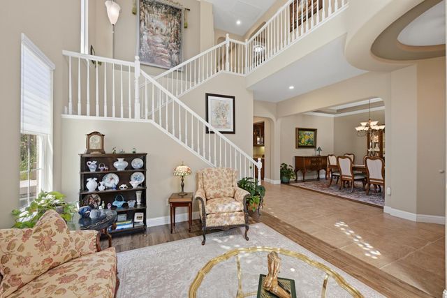 9425 Pinehurst Dr, Roseville, CA 95747