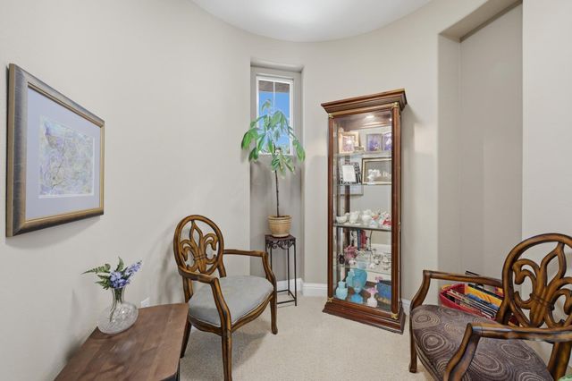 9425 Pinehurst Dr, Roseville, CA 95747